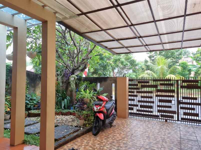 dijual rumah perumahan puri gading