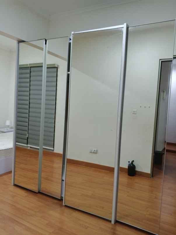 dijual rumah perumahan royal tajur