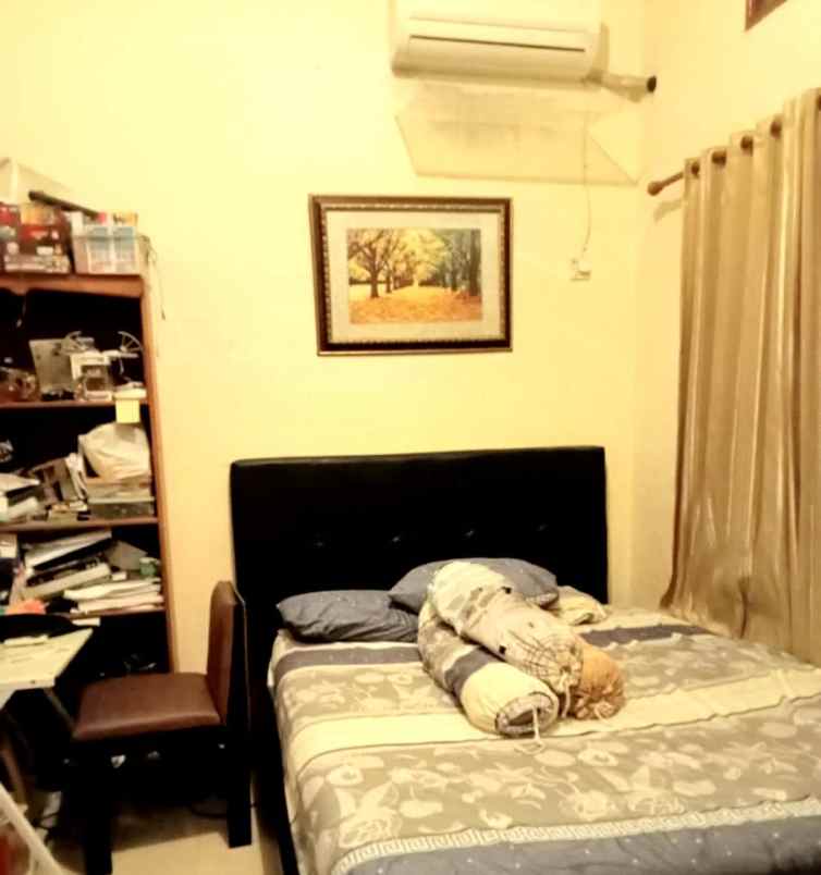 dijual rumah pesona khayangan margonda