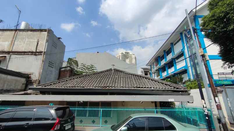dijual rumah petojo utara