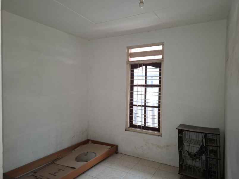 dijual rumah pojok dekat univ islam jember