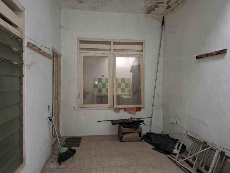 dijual rumah pojok dekat univ islam jember