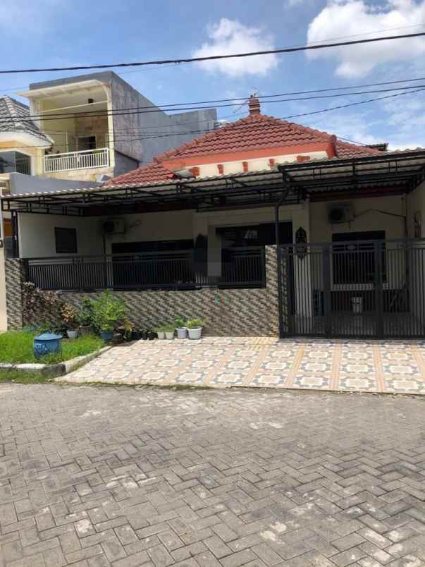 dijual rumah pondok candra indah