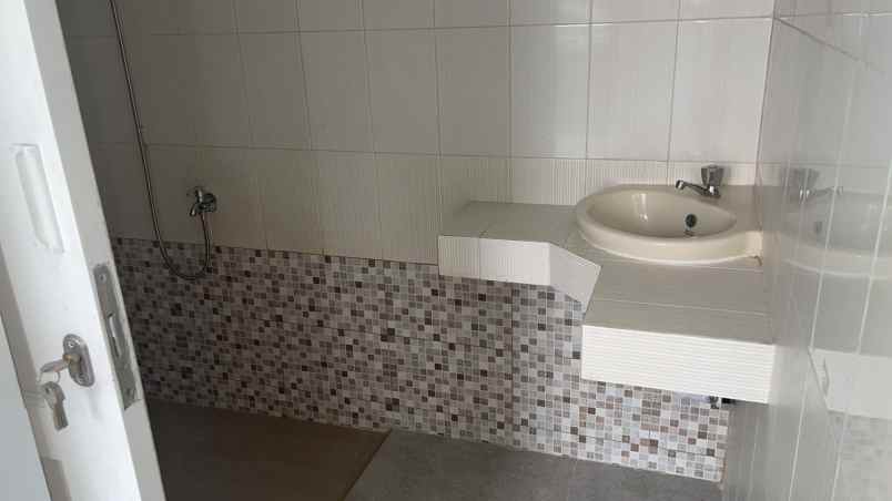 dijual rumah pondok gading mas kelapa