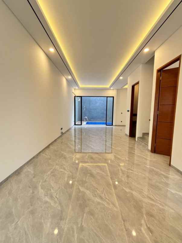 dijual rumah pondok indah