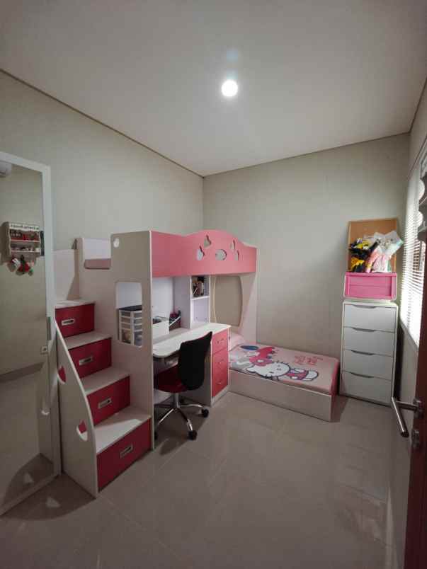 dijual rumah premier estate jatiwarna