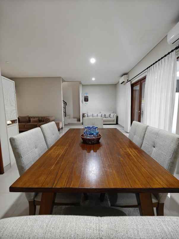 dijual rumah premier estate jatiwarna