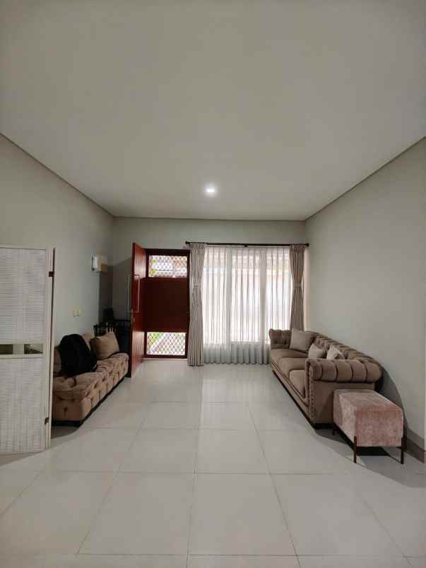 dijual rumah premier estate jatiwarna