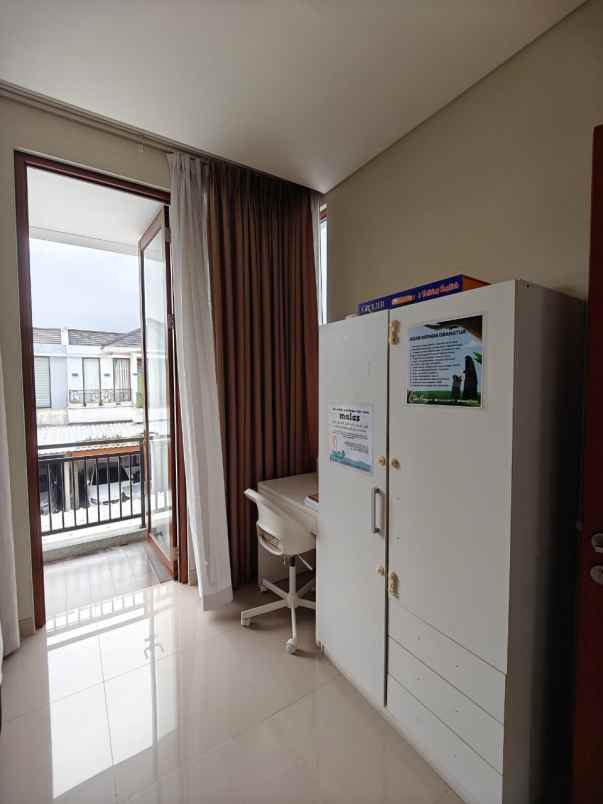 dijual rumah premier estate jatiwarna