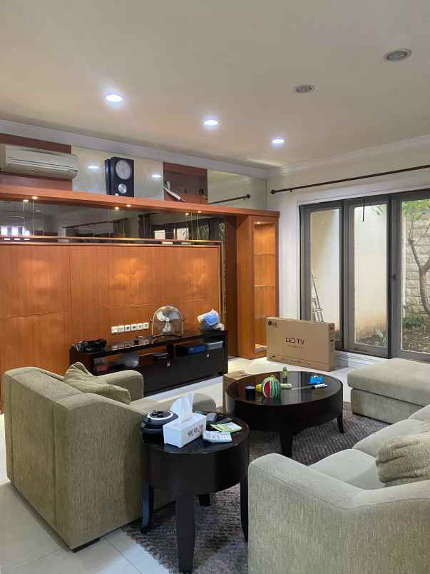 dijual rumah puri galaxy