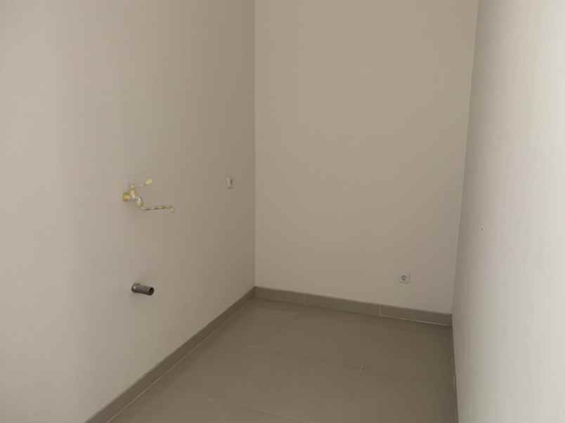 dijual rumah puri galaxy