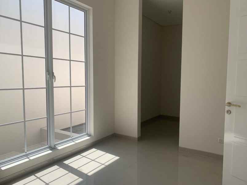 dijual rumah puri galaxy