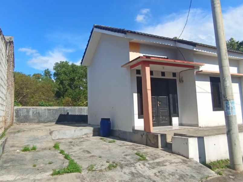 dijual rumah queen garden