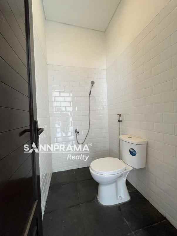 dijual rumah rangkapan jaya