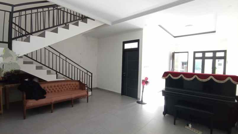 dijual rumah rawamangun