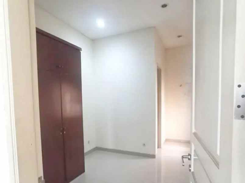 dijual rumah rawamangun