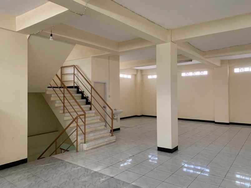 dijual rumah raya kertajaya