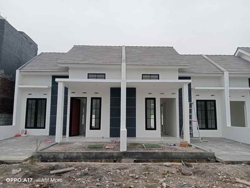 dijual rumah ready siap huni