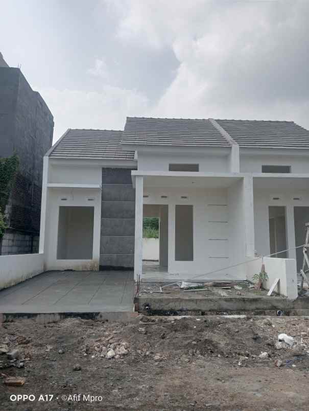 dijual rumah ready siap huni