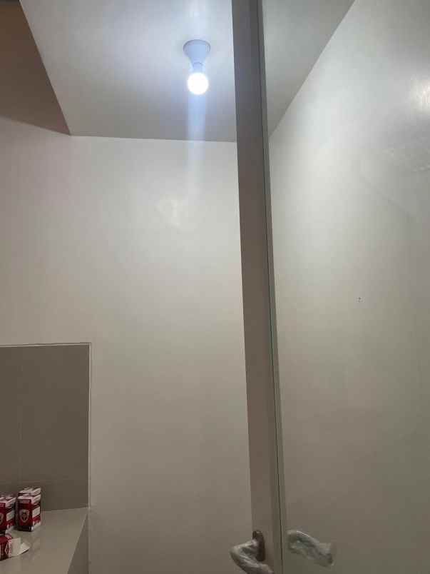 dijual rumah royal residence