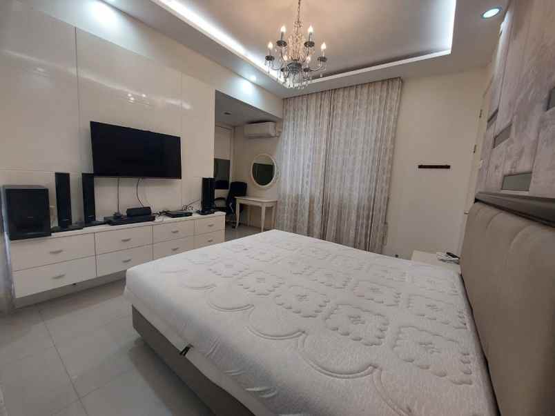 dijual rumah royal residence wiyung surabaya