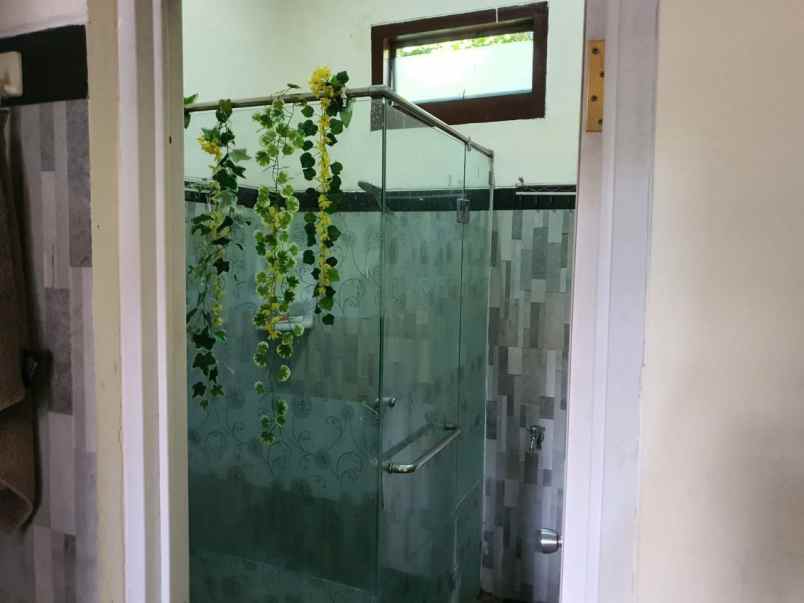 dijual rumah rungkut asri timur