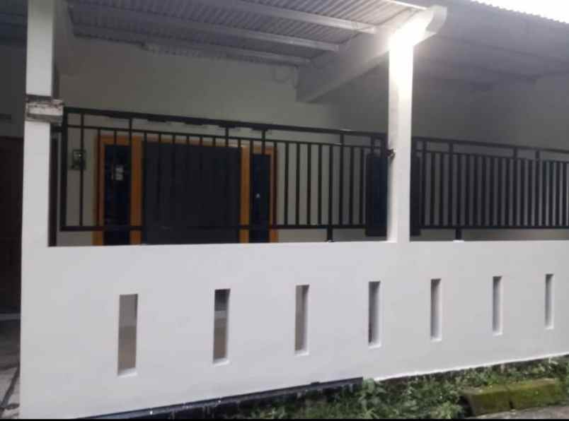 dijual rumah sambiroto