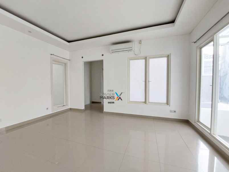 dijual rumah san antonio pakuwon city