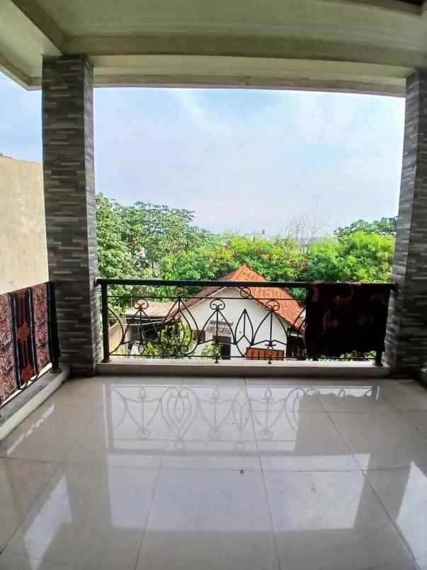 dijual rumah sawangan baru