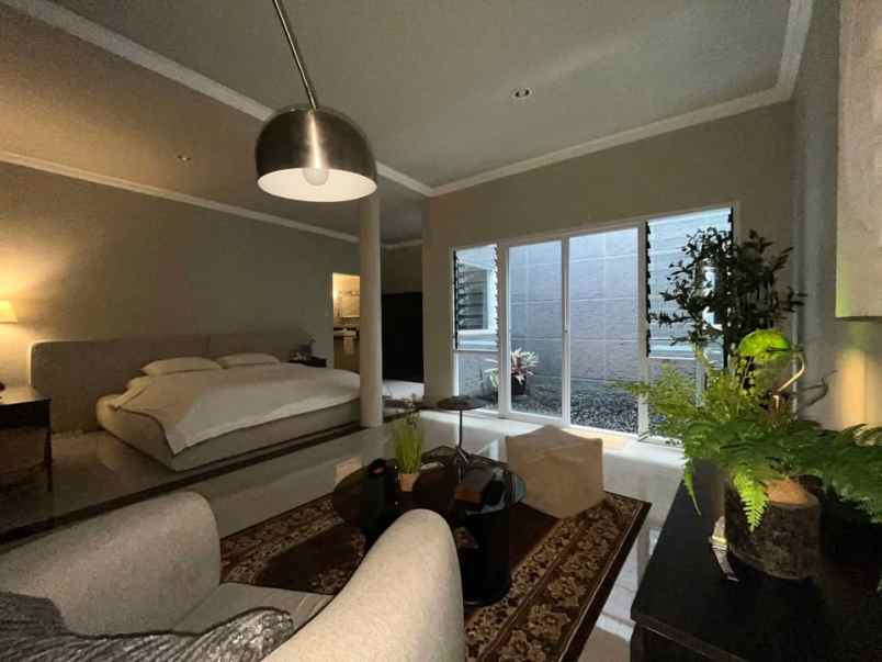 dijual rumah setiabudi regency