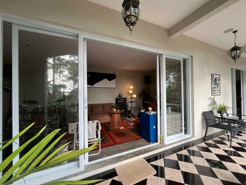 dijual rumah setiabudi regency