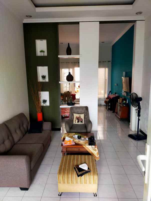 dijual rumah siap huni