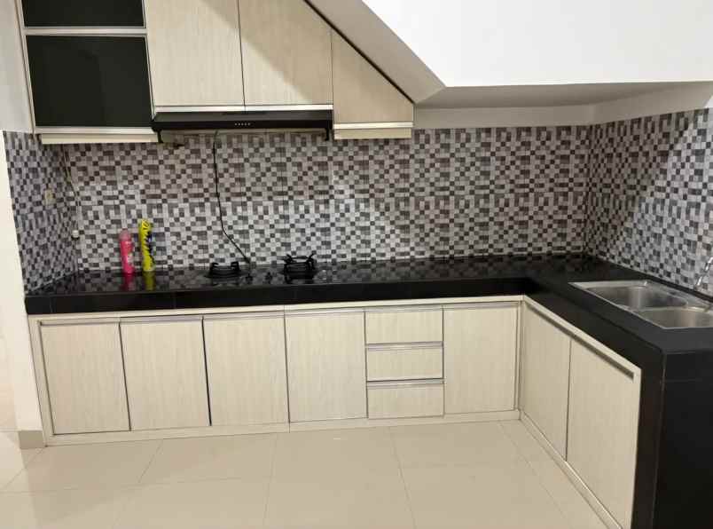 dijual rumah siap huni di green village bekasi