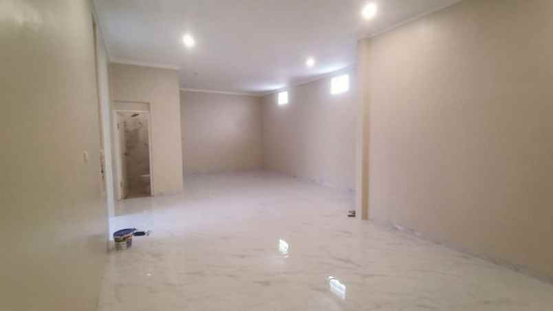 dijual rumah singgasana pradana mekar wangi