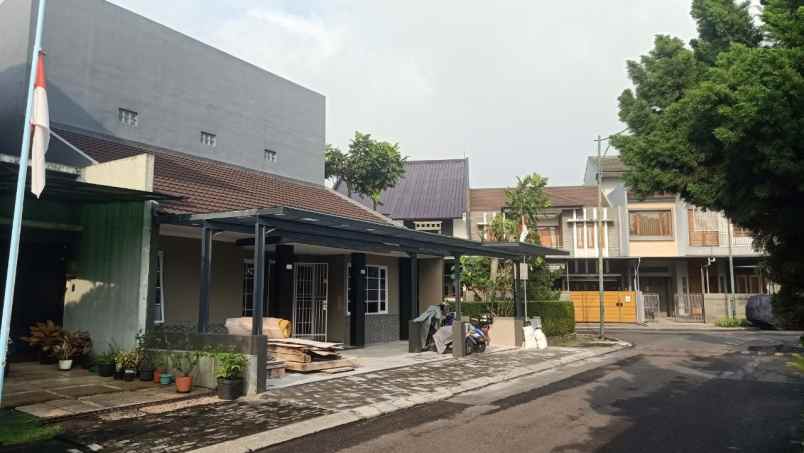dijual rumah singgasana pradana mekar wangi