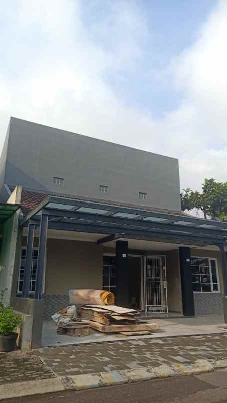 dijual rumah singgasana pradana mekar wangi