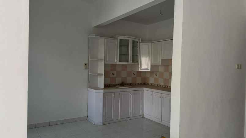 dijual rumah srondol bumi indah