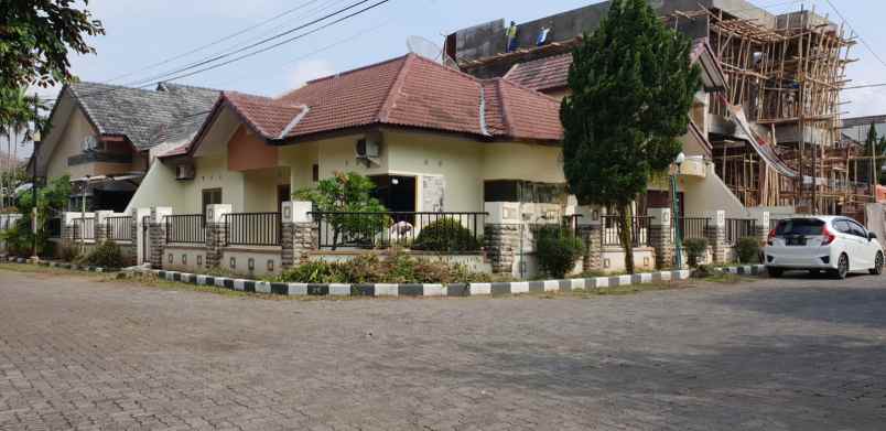 dijual rumah srondol bumi indah ngesrep