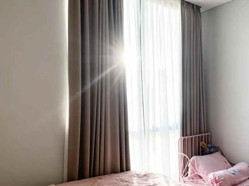 dijual rumah summarecon crown gading