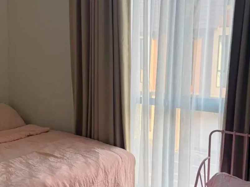 dijual rumah summarecon crown gading