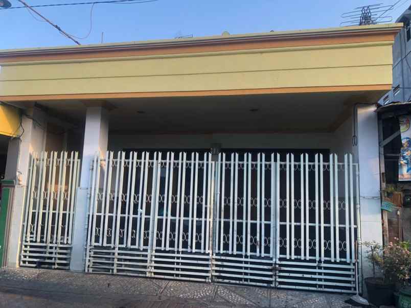 dijual rumah surabaya pusat kota