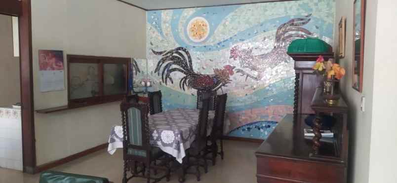 dijual rumah syp riau jl cihapit