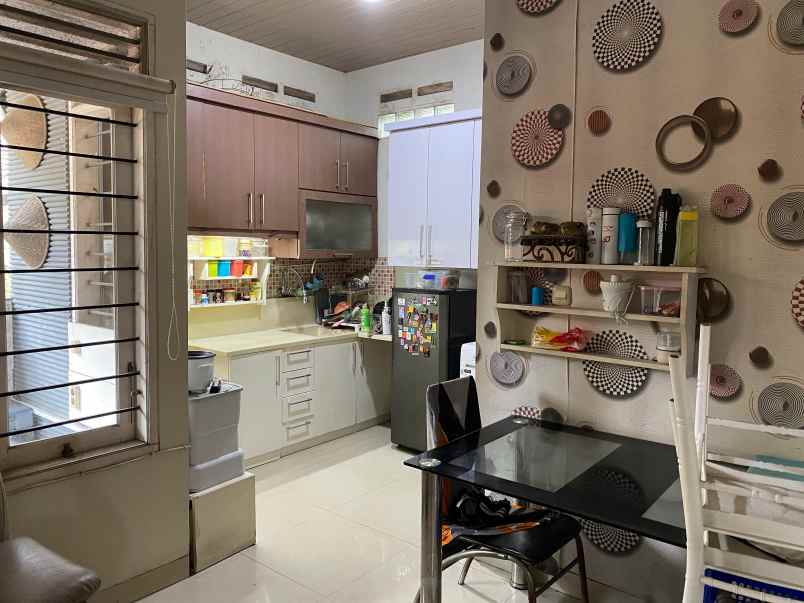 dijual rumah taman royal 3 cluster