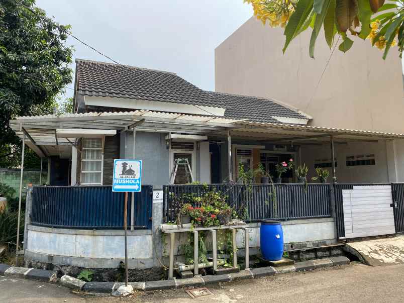 dijual rumah taman royal 3 cluster