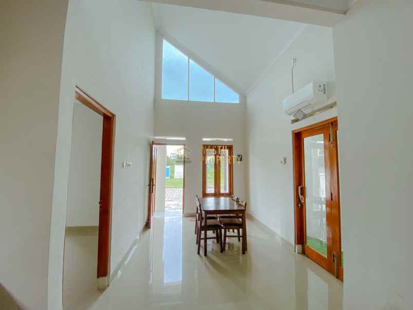 dijual rumah tamanmartani kalasan