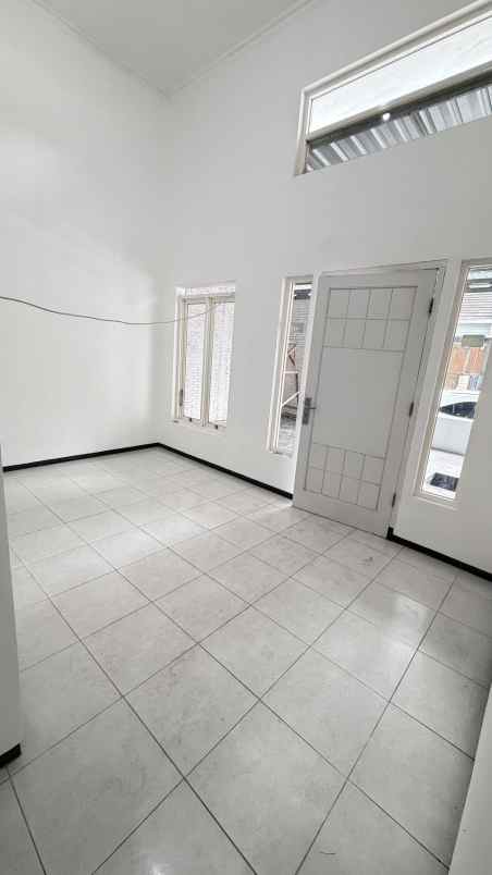 dijual rumah tasikmadu