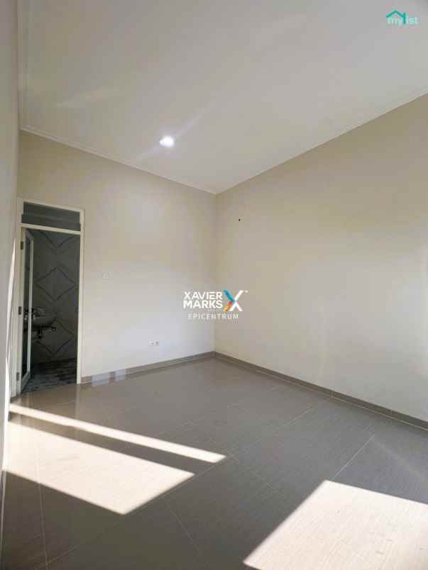 dijual rumah tenggilis tengah