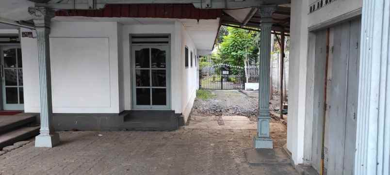 dijual rumah tepi jalan daerah bugul