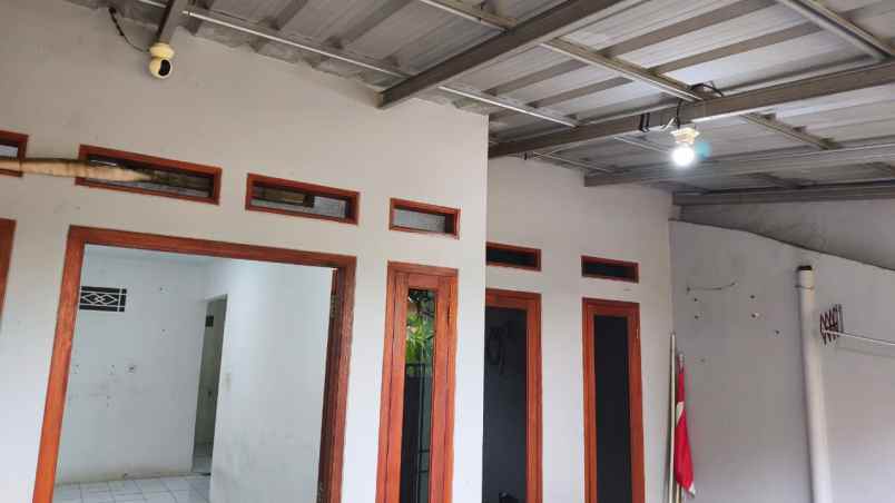 dijual rumah villa mutiara gading 2