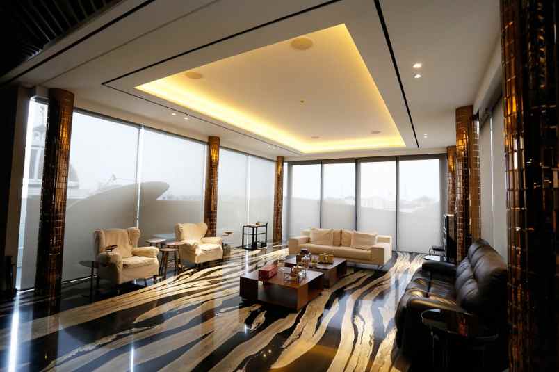 dijual rumah villa permata gading